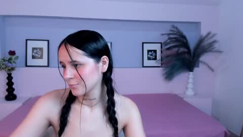 Snapshot of milarose4 chatting on 5, 1, 2025 Mila Rose online show from 5, 1, 2025