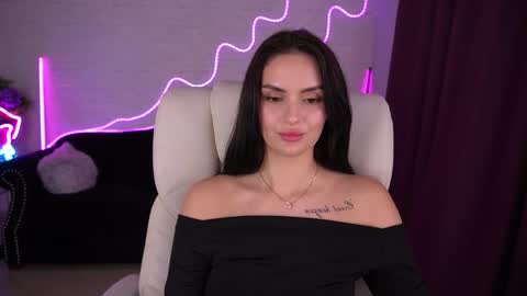 Snapshot of milashalovely chatting on 15, 10, 2025 Milasha online show from 15, 10, 2025