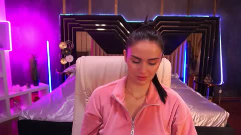 Snapshot of milashalovely chatting on 21, 10, 2025 Milasha online show from 21, 10, 2025