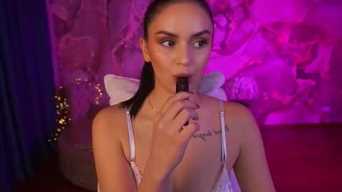 Snapshot of milashalovely chatting on 25, 10, 2025 Milasha online show from 25, 10, 2025