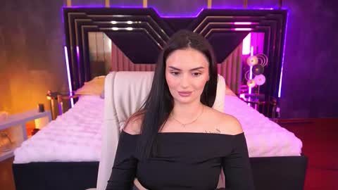 Snapshot of milashalovely chatting on 7, 11, 2025 Milasha online show from 7, 11, 2025