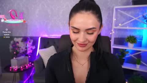 Snapshot of milashalovely chatting on 15, 11, 2025 Milasha online show from 15, 11, 2025