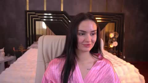 Snapshot of milashalovely chatting on 4, 12, 2025 Milasha online show from 4, 12, 2025