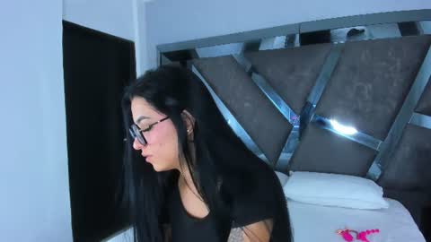 Snapshot of milawink chatting on 11, 6, 2026 Milawink online show from 11, 6, 2026