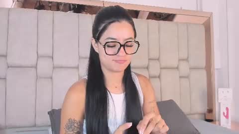 Snapshot of milawink chatting on 3, 7, 2026 Milawink online show from 3, 7, 2026