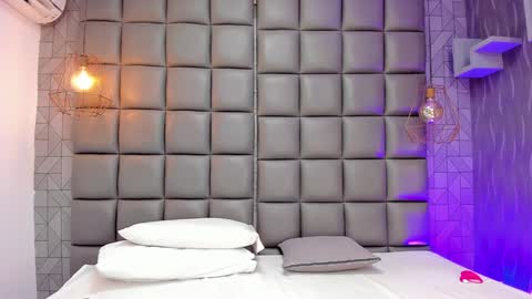 Milena  online show from 31, 1, 2025