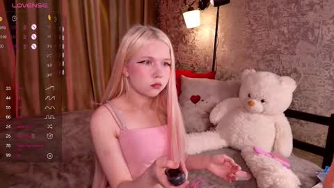 Mia online show from 27, 3, 2026