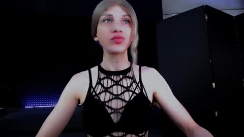 Milena Hardy online show from 17, 10, 2025