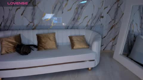 Miley Cruz  IG miley model23 online show from 17, 2, 2025