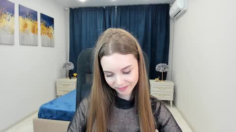 Snapshot of mileygloss chatting on 10, 1, 2025 mileygloss online show from 10, 1, 2025