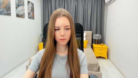 Snapshot of mileygloss chatting on 18, 2, 2025 mileygloss online show from 18, 2, 2025