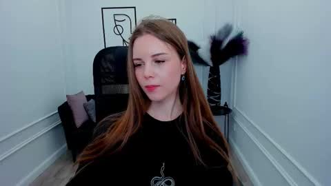 Snapshot of mileygloss chatting on 1, 10, 2025 mileygloss online show from 1, 10, 2025