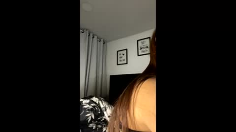 Snapshot of milf__pretty chatting on 7, 6, 2026 Melissa online show from 7, 6, 2026