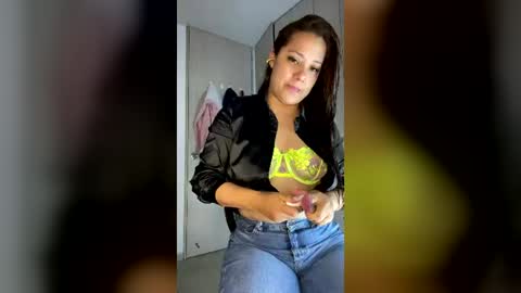 Snapshot of milf__pretty chatting on 6, 7, 2026 Melissa online show from 6, 7, 2026