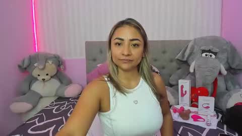 Snapshot of milf_bigass_ chatting on 30, 1, 2025 Antonella online show from 30, 1, 2025