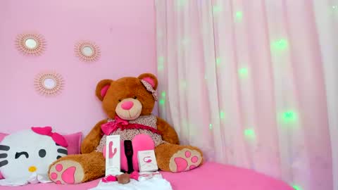 Snapshot of milf_bigass_ chatting on 1, 3, 2025 Antonella online show from 1, 3, 2025