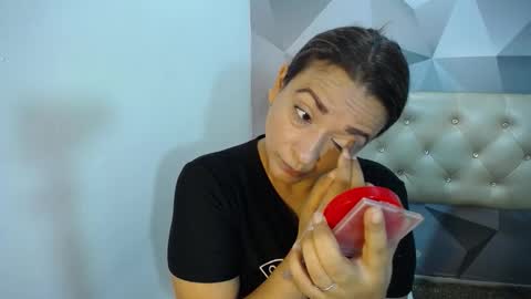 milf_hugeboobs online show from 5, 11, 2025