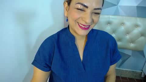 milf_hugeboobs online show from 22, 12, 2025