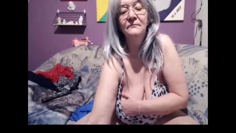 Snapshot of milfchantal chatting on 12, 2, 2025 Milfchantal online show from 12, 2, 2025