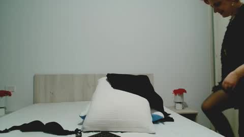 Milfsupreme online show from 5, 3, 2025