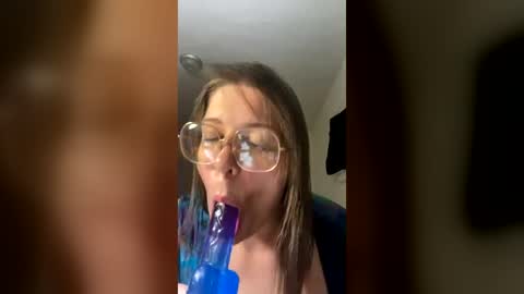 milfmamapeach online show from 28, 7, 2026