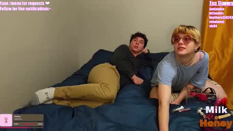 Snapshot of milkandhoneycams chatting on 10, 11, 2025 MilkandHoney online show from 10, 11, 2025