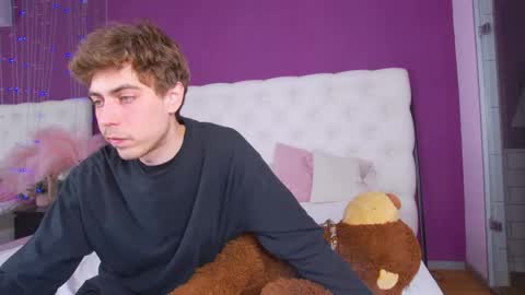 Snapshot of milkhunter_ chatting on 11, 4, 2026 milkhunter_ online show from 11, 4, 2026