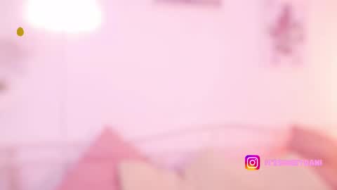 milky_0 online show from 13, 9, 2025