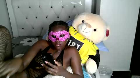 Milkybee online show from 27, 11, 2025