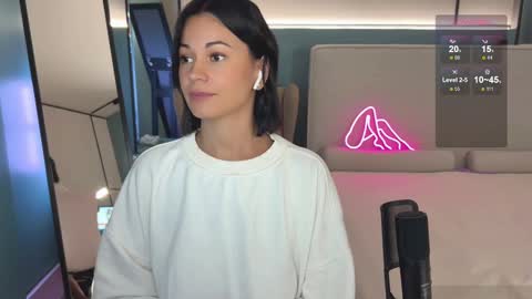 Mila online show from 27, 2, 2025