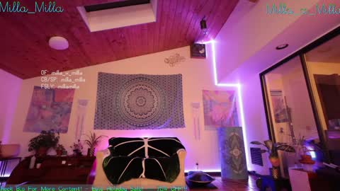 milla_milla online show from 30, 12, 2024