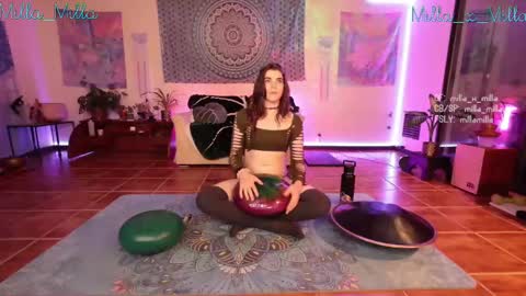 milla_milla online show from 14, 2, 2025