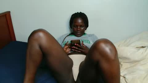 Snapshot of milla_nova chatting on 9, 11, 2025 nova online show from 9, 11, 2025