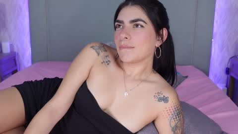 Snapshot of millabliss chatting on 4, 3, 2025 MillaBliss online show from 4, 3, 2025