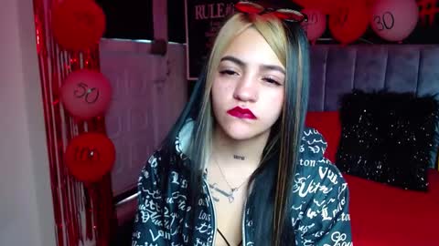 Snapshot of millacounisslosexanal chatting on 19, 2, 2025 Violeta online show from 19, 2, 2025