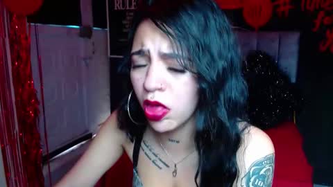 Snapshot of millacounisslosexanal chatting on 28, 2, 2025 Violeta online show from 28, 2, 2025