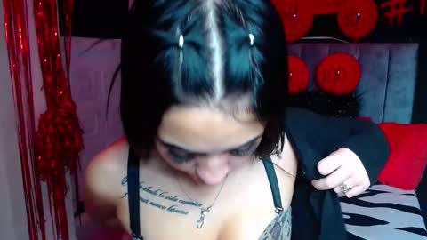 Snapshot of millacounisslosexanal chatting on 4, 3, 2025 Violeta online show from 4, 3, 2025