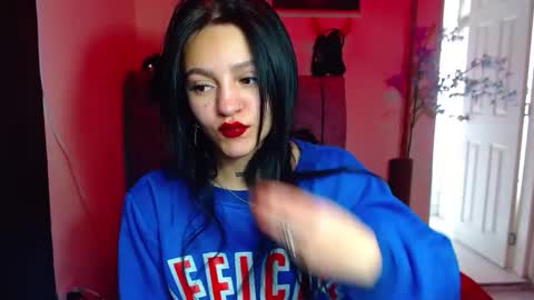 Snapshot of millacounisslosexanal chatting on 8, 9, 2025 Violeta online show from 8, 9, 2025