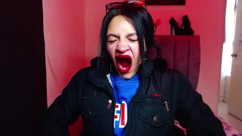 Snapshot of millacounisslosexanal chatting on 1, 10, 2025 Violeta online show from 1, 10, 2025