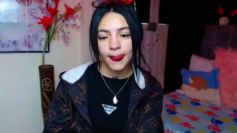 Snapshot of millacounisslosexanal chatting on 19, 11, 2025 Violeta online show from 19, 11, 2025