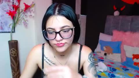 Snapshot of millacounisslosexanal chatting on 21, 11, 2025 Violeta online show from 21, 11, 2025