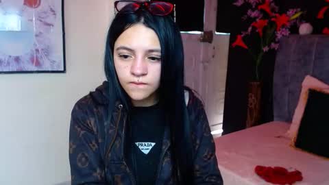 Snapshot of millacounisslosexanal chatting on 25, 11, 2025 Violeta online show from 25, 11, 2025