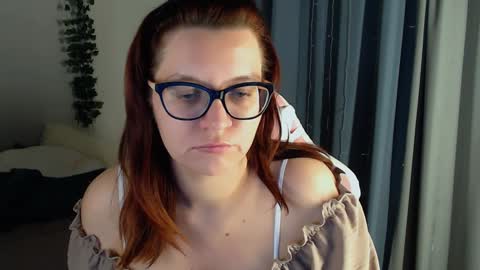 Snapshot of millapoolys chatting on 2, 12, 2024 Milla online show from 2, 12, 2024