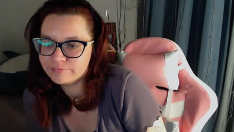 Snapshot of millapoolys chatting on 9, 12, 2024 Milla online show from 9, 12, 2024