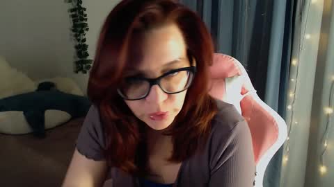 Snapshot of millapoolys chatting on 2, 1, 2025 Milla online show from 2, 1, 2025