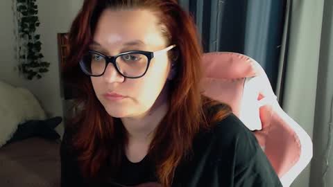 Snapshot of millapoolys chatting on 5, 1, 2025 Milla online show from 5, 1, 2025