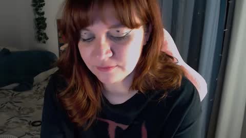 Snapshot of millapoolys chatting on 10, 9, 2025 Milla online show from 10, 9, 2025