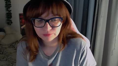 Snapshot of millapoolys chatting on 16, 9, 2025 Milla online show from 16, 9, 2025