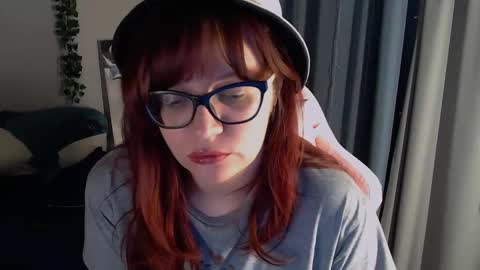 Snapshot of millapoolys chatting on 19, 10, 2025 Milla online show from 19, 10, 2025