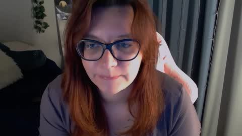 Snapshot of millapoolys chatting on 15, 11, 2025 Milla online show from 15, 11, 2025